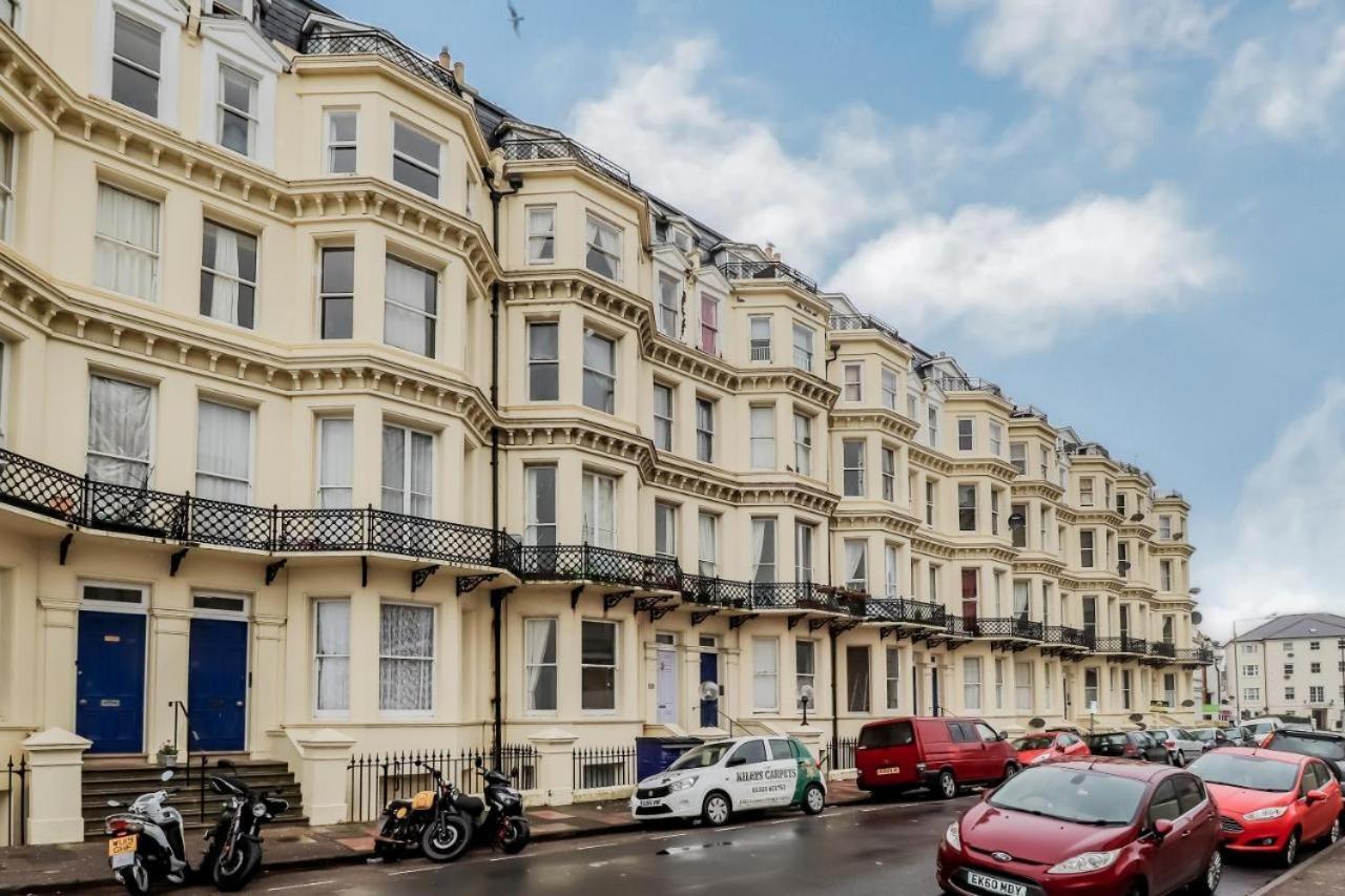 3 Queens Gardens Sea View Apartment Истбурн Экстерьер фото